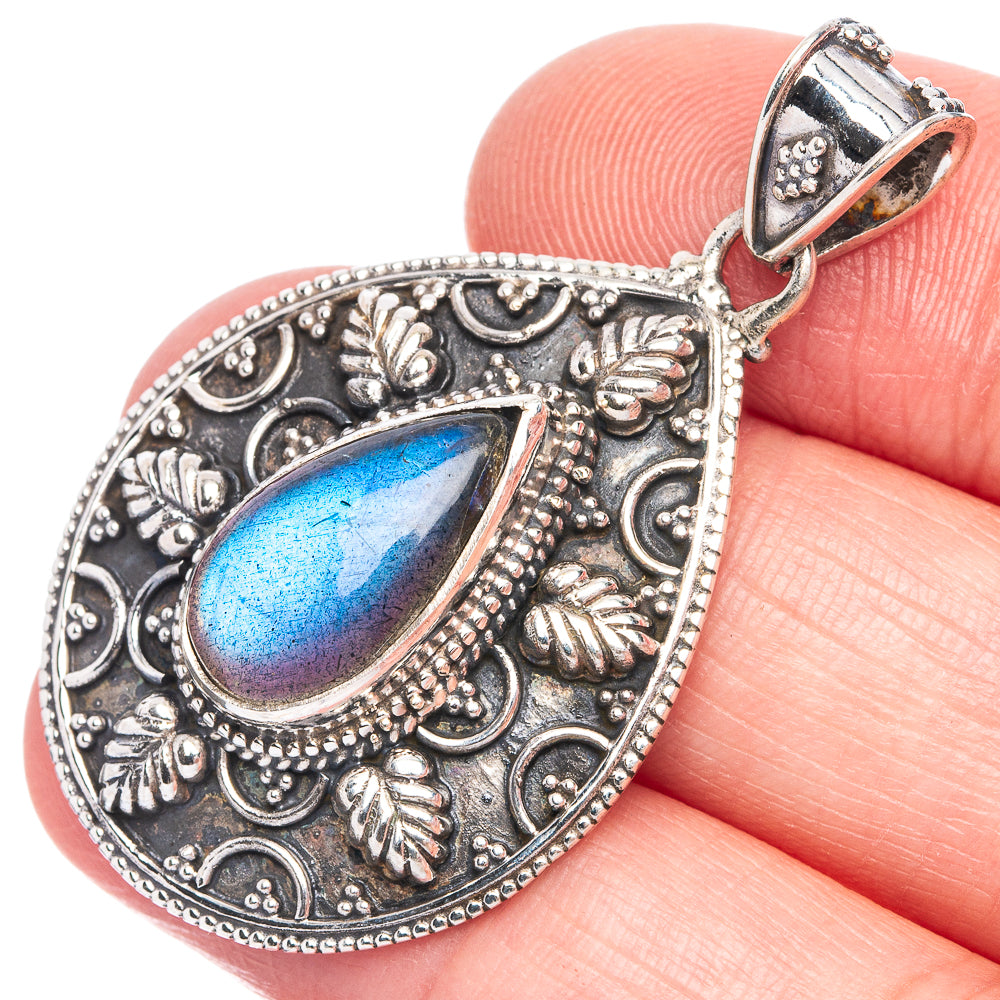 Labradorite Pendant 1 5/8" (925 Sterling Silver) P40183