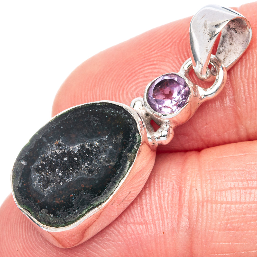 Coconut Geode, Amethyst 925 Sterling Silver Pendant 1 3/8" (925 Sterling Silver) P41899