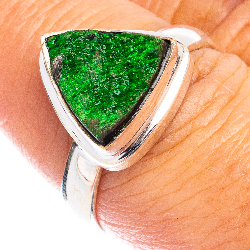 Rare Uvarovite Garnet Ring Size 7.75 (925 Sterling Silver) R8494