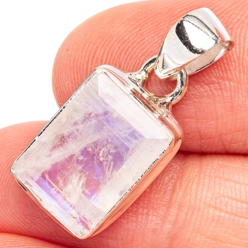 Rainbow Moonstone Pendant 1" (925 Sterling Silver) P44925