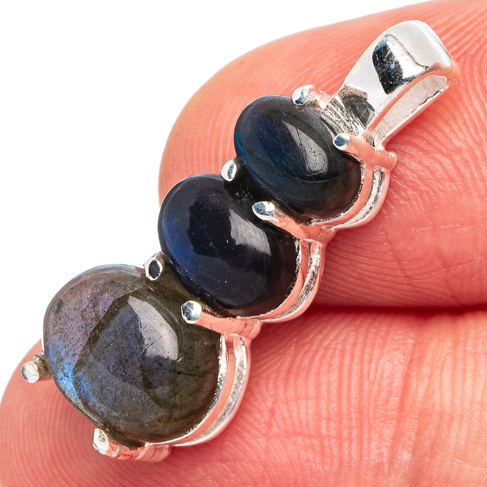 Labradorite Pendant 1" (925 Sterling Silver) P45593