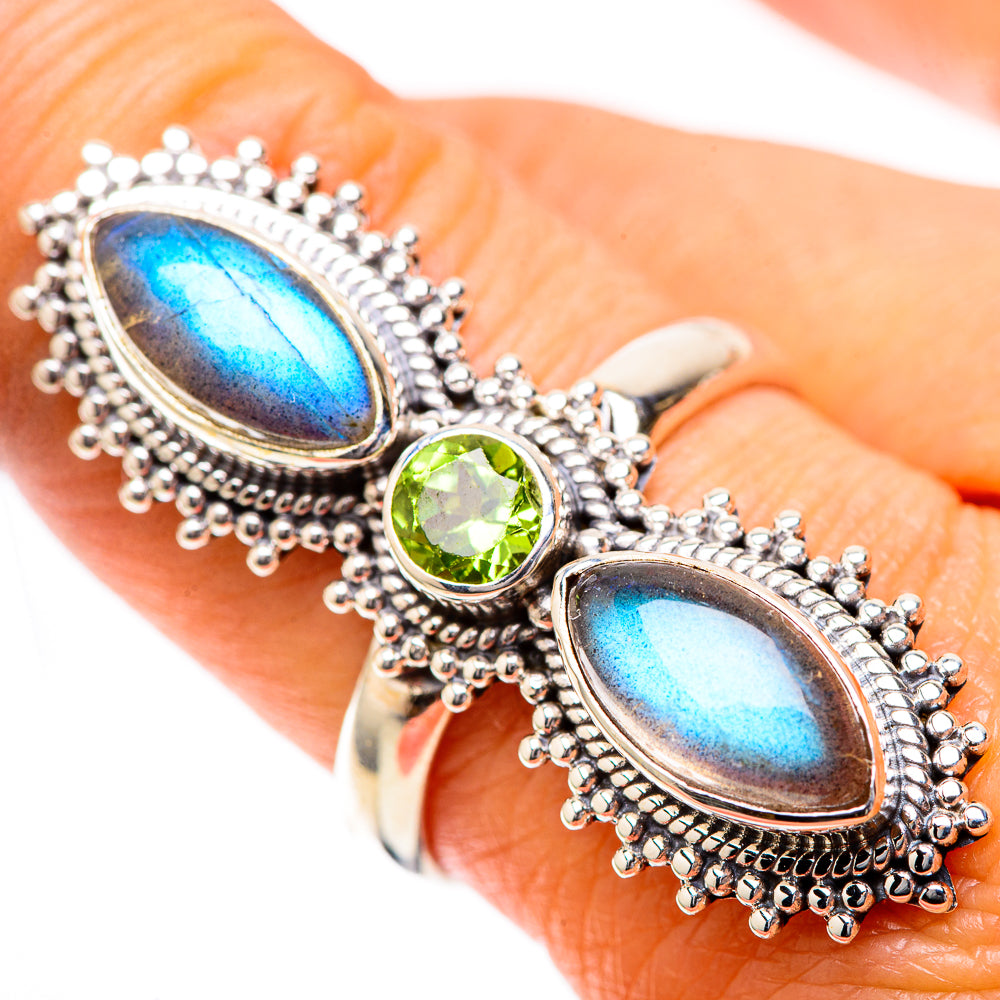 Large Labradorite, Peridot Ring Size 9 (925 Sterling Silver) RING137967