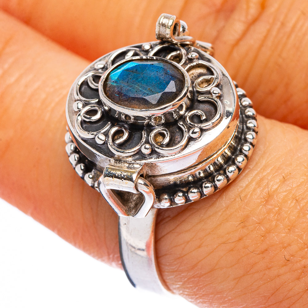 Poison Labradorite Ring Size 7.75 (925 Sterling Silver) R146292