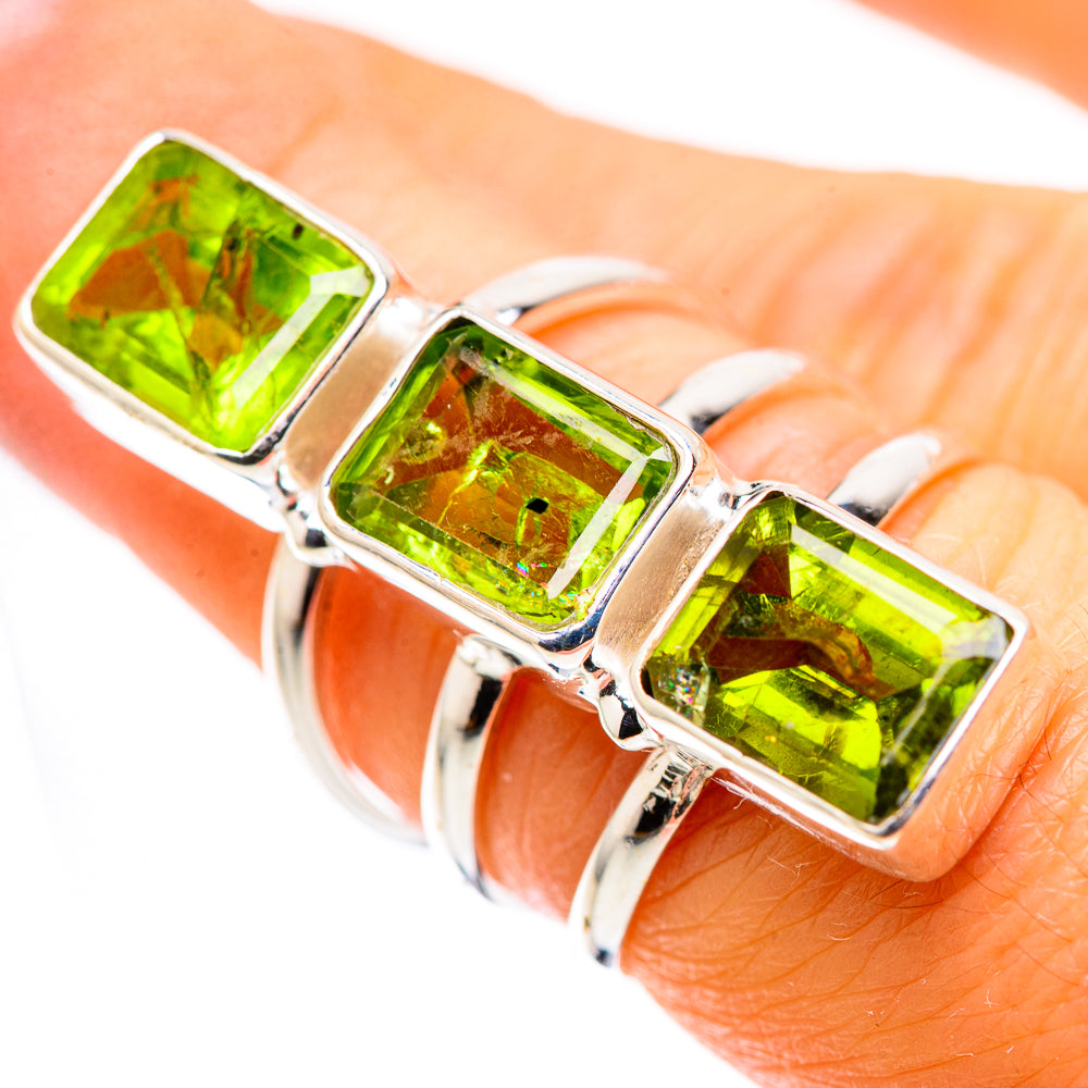 Large Peridot Ring Size 6.75 (925 Sterling Silver) RING136082