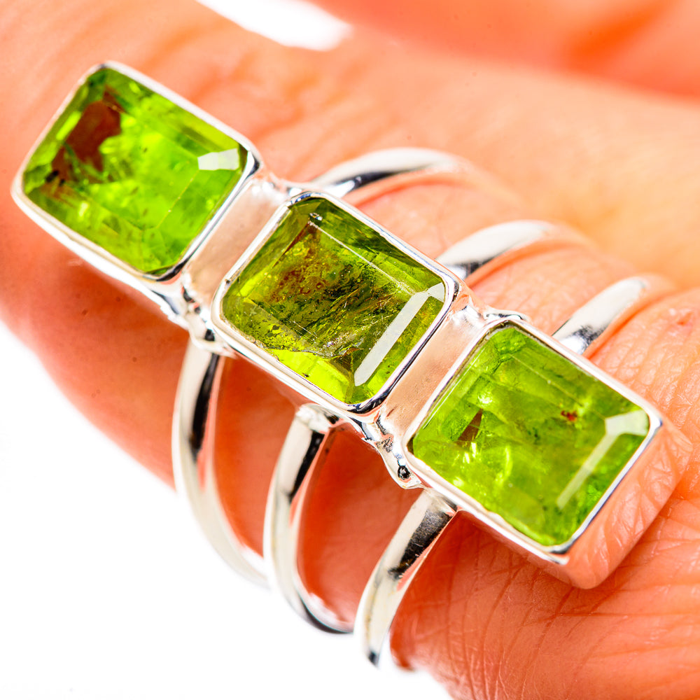 Large Peridot Ring Size 9 (925 Sterling Silver) RING135585