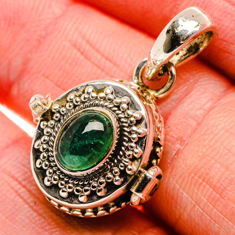 Poison Green Tourmaline 925 Sterling Silver Pendant 1 1/8" (925 Sterling Silver) PD37677
