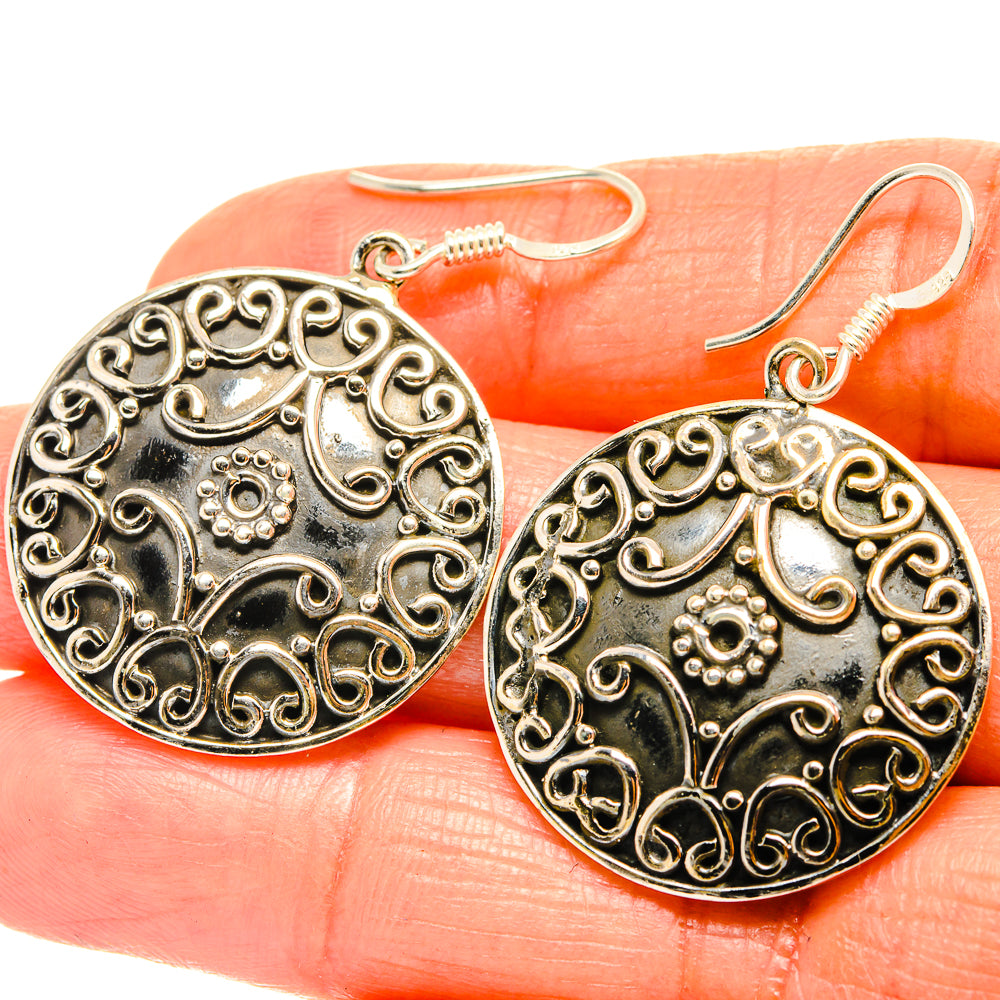 Engraved Earrings handcrafted by Anasilvercos - EARR426336