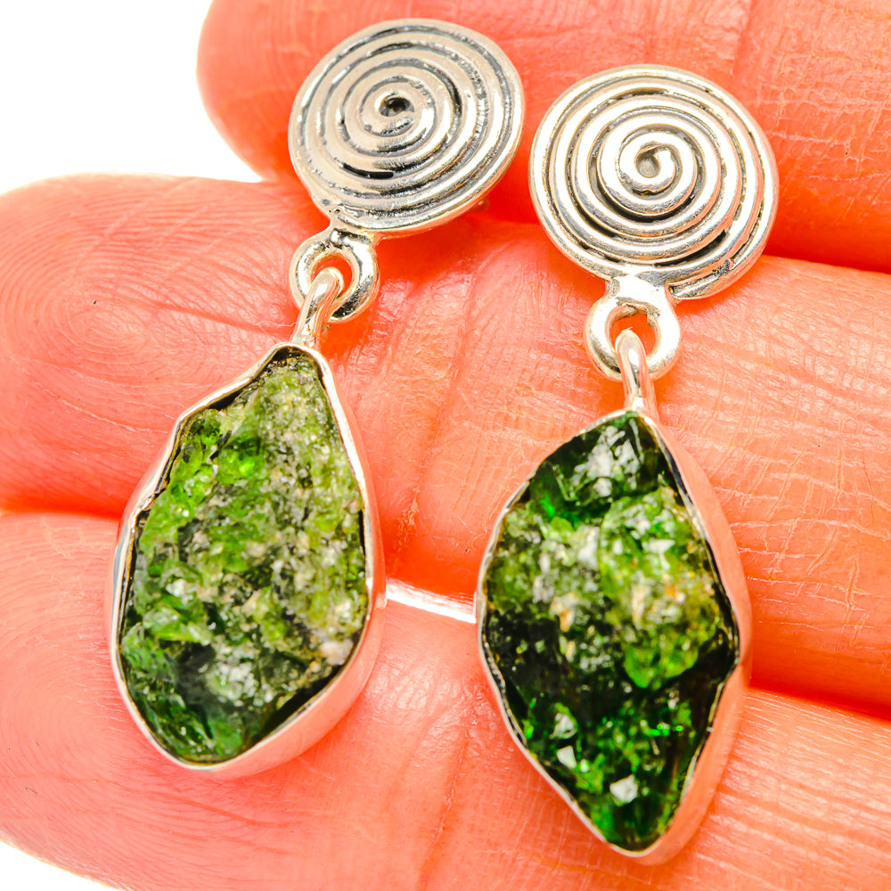 Chrome Diopside Earrings handcrafted by Anasilvercos - EARR426969