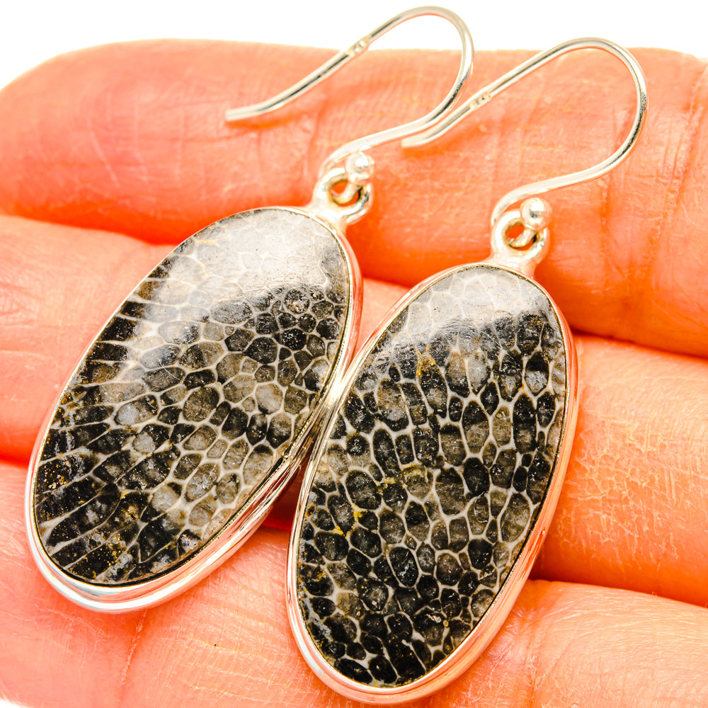 Stingray Coral Earrings handcrafted by Anasilvercos - EARR427950