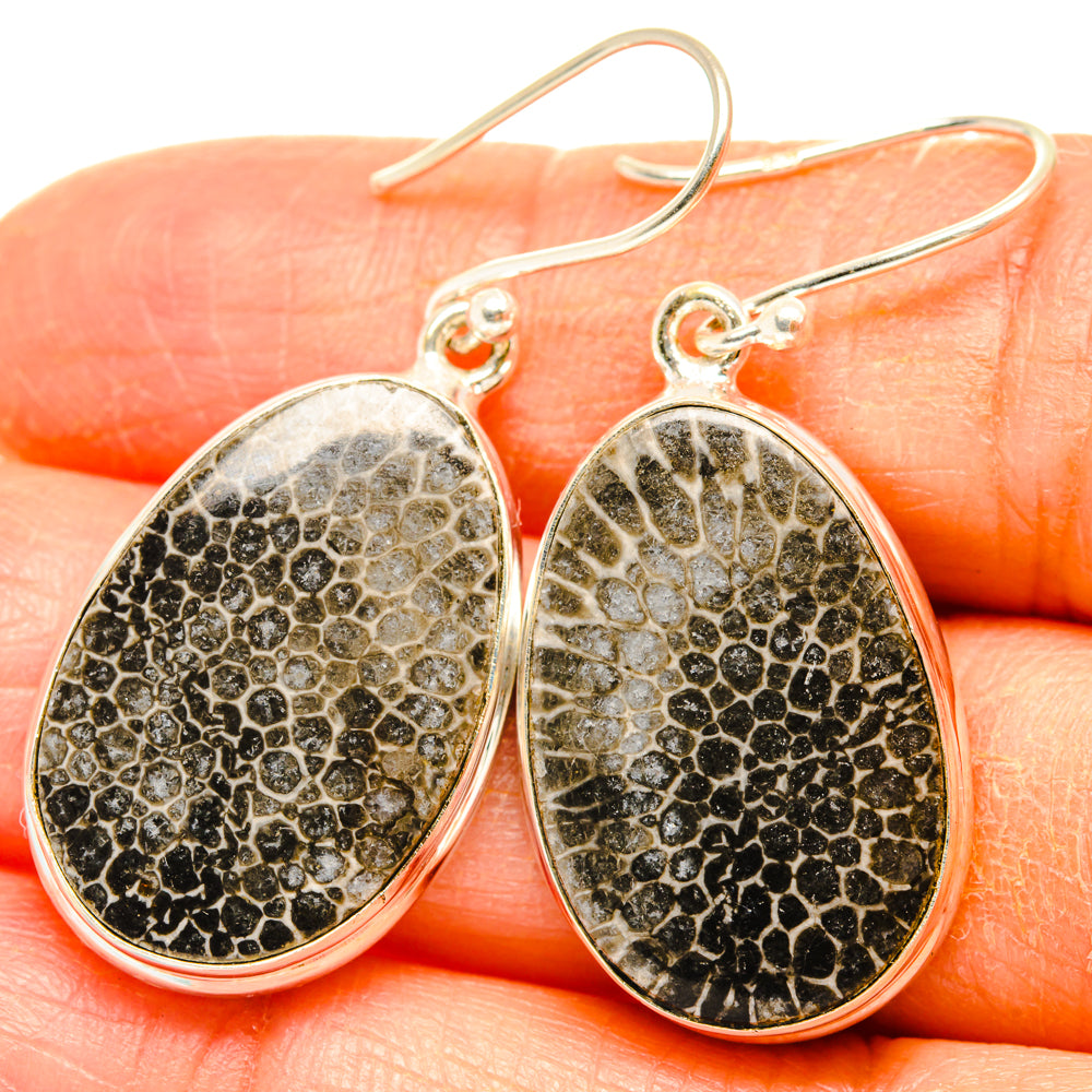 Stingray Coral Earrings handcrafted by Anasilvercos - EARR428047