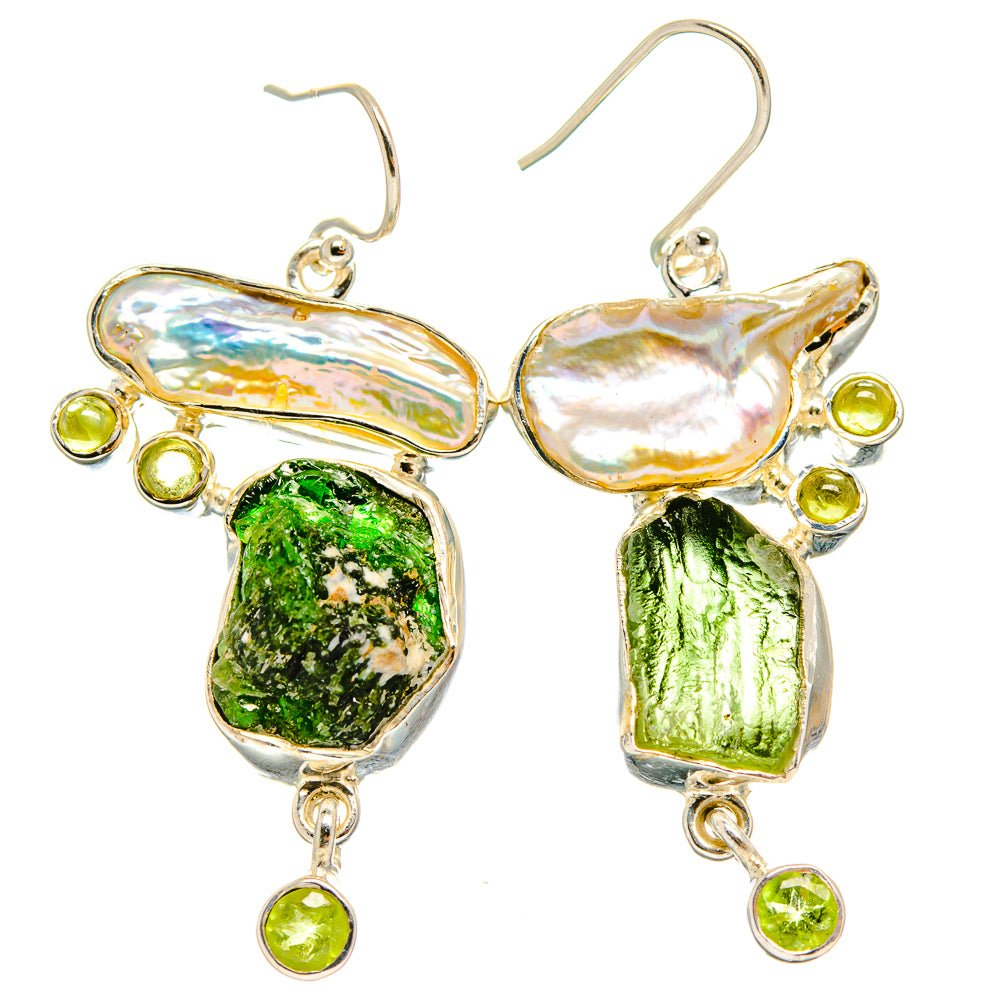 Chrome Diopside Earrings handcrafted by Anasilvercos - EARR425536 - Photo 2