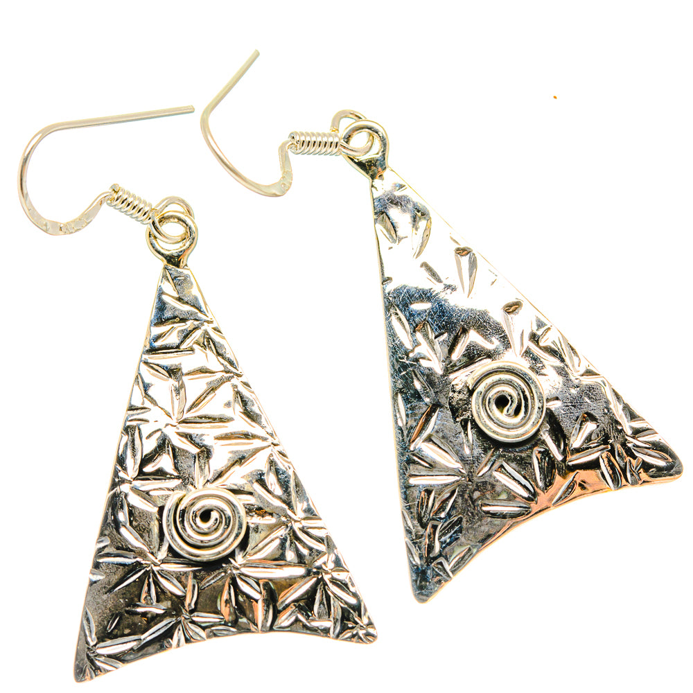 Engraved Earrings handcrafted by Anasilvercos - EARR426159 - Photo 2