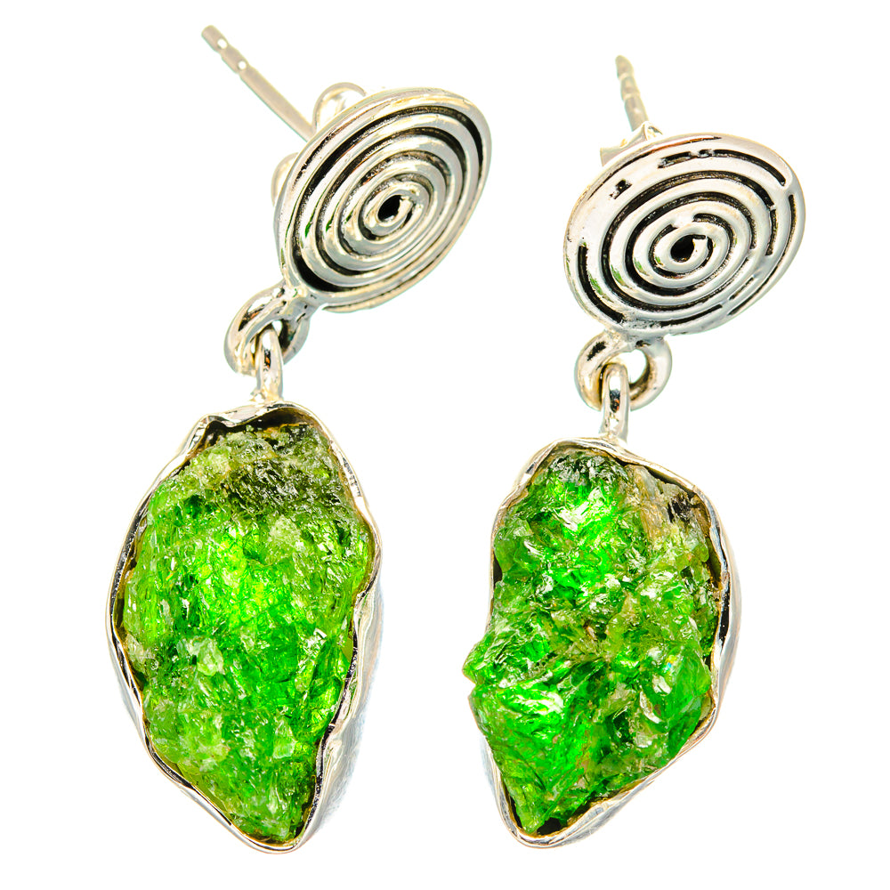 Chrome Diopside Earrings handcrafted by Anasilvercos - EARR426263 - Photo 2
