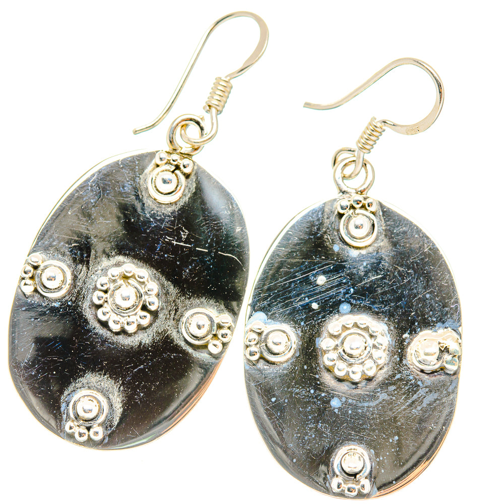 Engraved Earrings handcrafted by Anasilvercos - EARR426328 - Photo 2