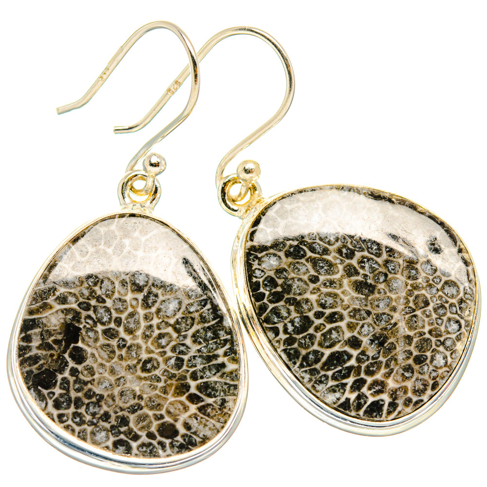 Stingray Coral Earrings handcrafted by Anasilvercos - EARR427854 - Photo 2