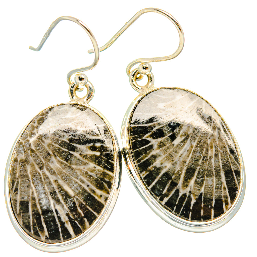 Stingray Coral Earrings handcrafted by Anasilvercos - EARR427865 - Photo 2