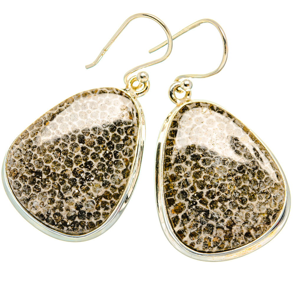 Stingray Coral Earrings handcrafted by Anasilvercos - EARR427938 - Photo 2