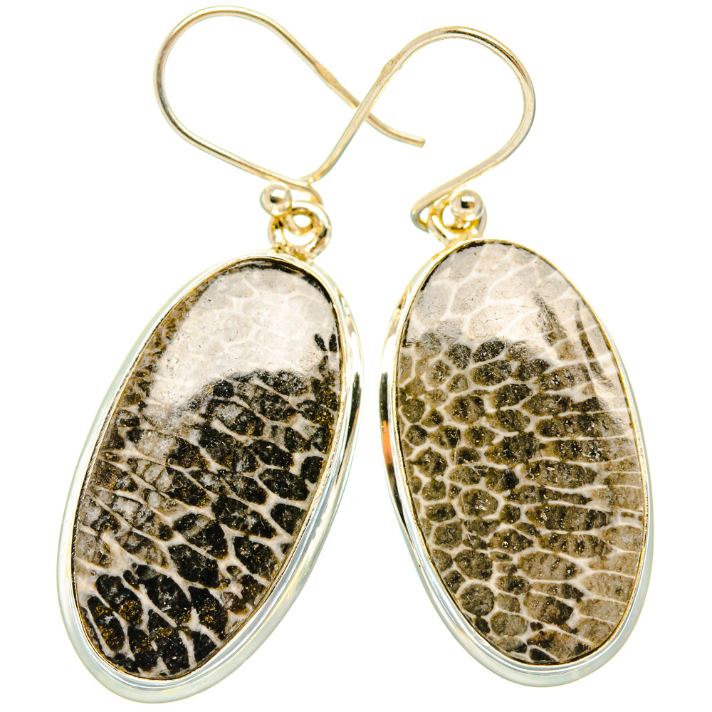 Stingray Coral Earrings handcrafted by Anasilvercos - EARR427965 - Photo 2