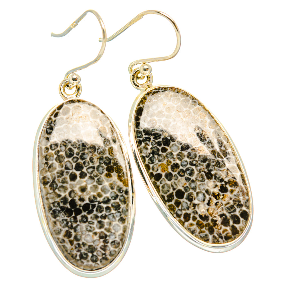 Stingray Coral Earrings handcrafted by Anasilvercos - EARR428029 - Photo 2