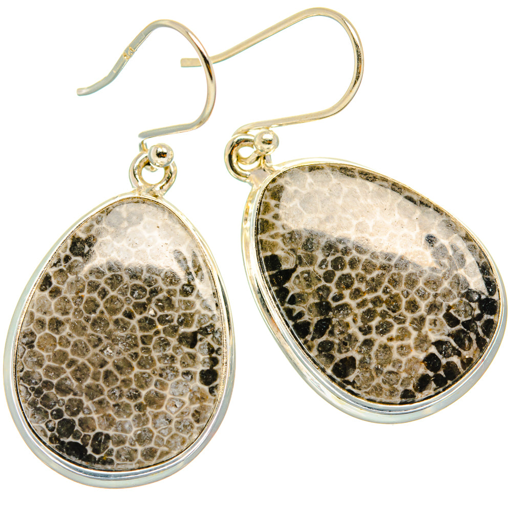 Stingray Coral Earrings handcrafted by Anasilvercos - EARR428069 - Photo 2