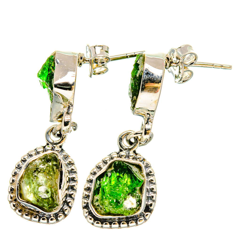 Chrome Diopside Earrings handcrafted by Anasilvercos - EARR431179 - Photo 2