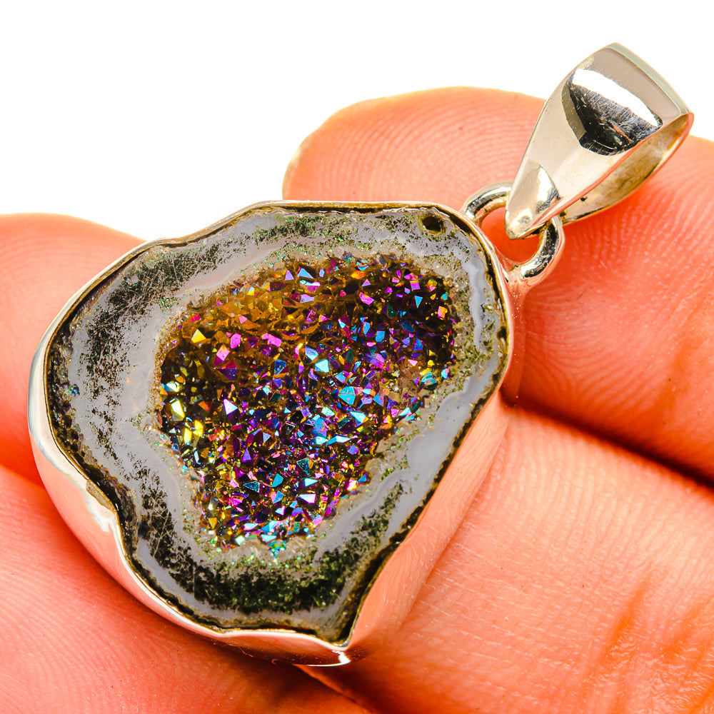 Titanium Geode Slice Pendants handcrafted by Anasilvercos - PD10023