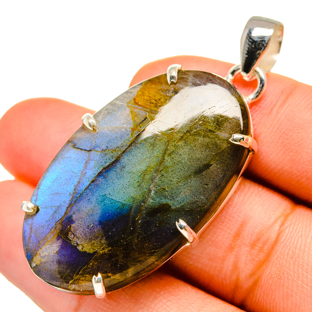 Labradorite Pendants handcrafted by Anasilvercos - PD10026