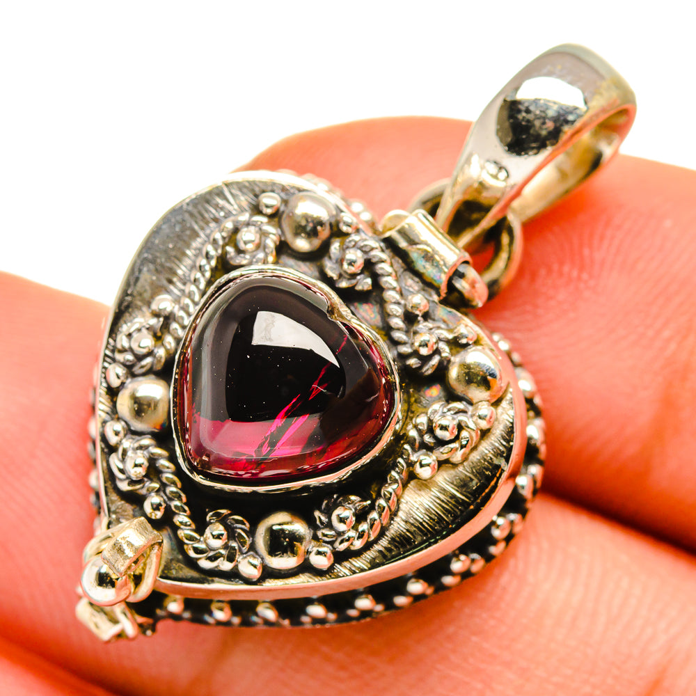 Garnet Pendants handcrafted by Anasilvercos - PD10424