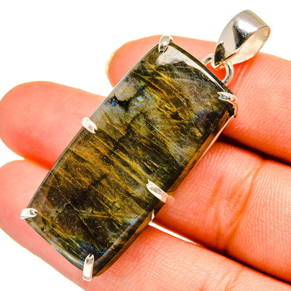 Labradorite Pendants handcrafted by Anasilvercos - PD10640