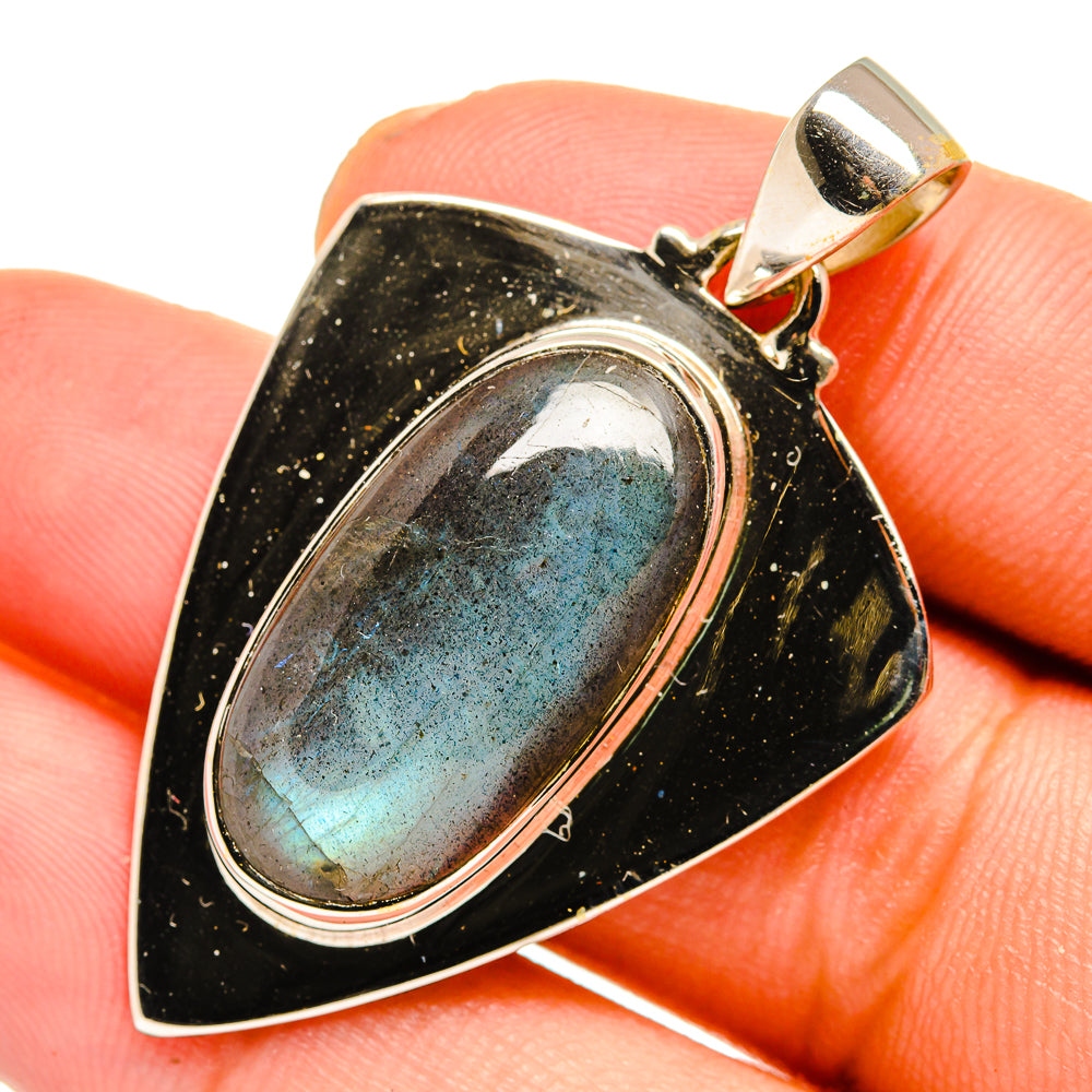 Labradorite Pendants handcrafted by Anasilvercos - PD10749