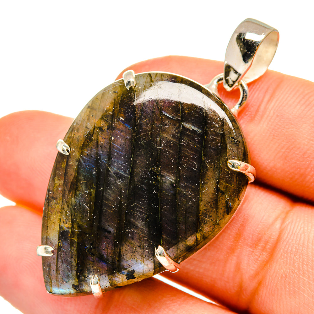 Labradorite Pendants handcrafted by Anasilvercos - PD11062