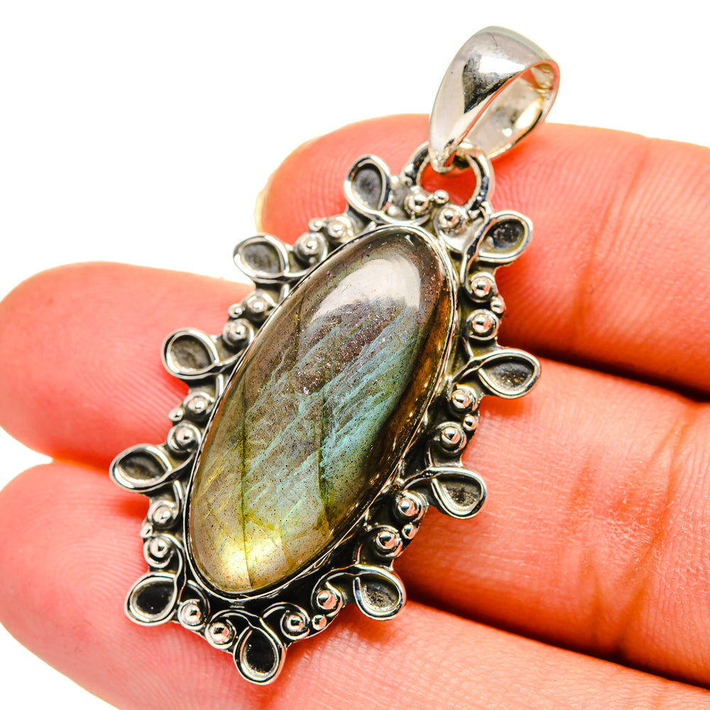 Labradorite Pendants handcrafted by Anasilvercos - PD11105