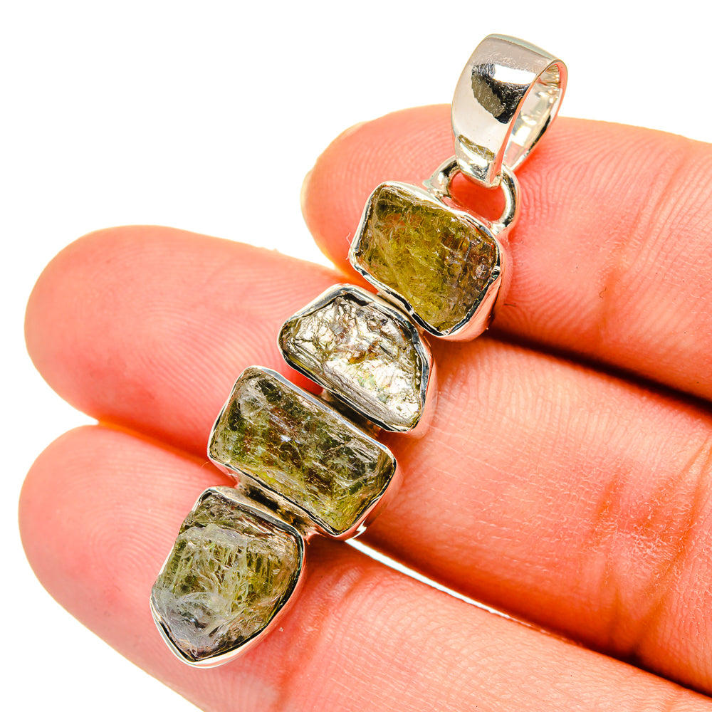 Labradorite Pendants handcrafted by Anasilvercos - PD11112