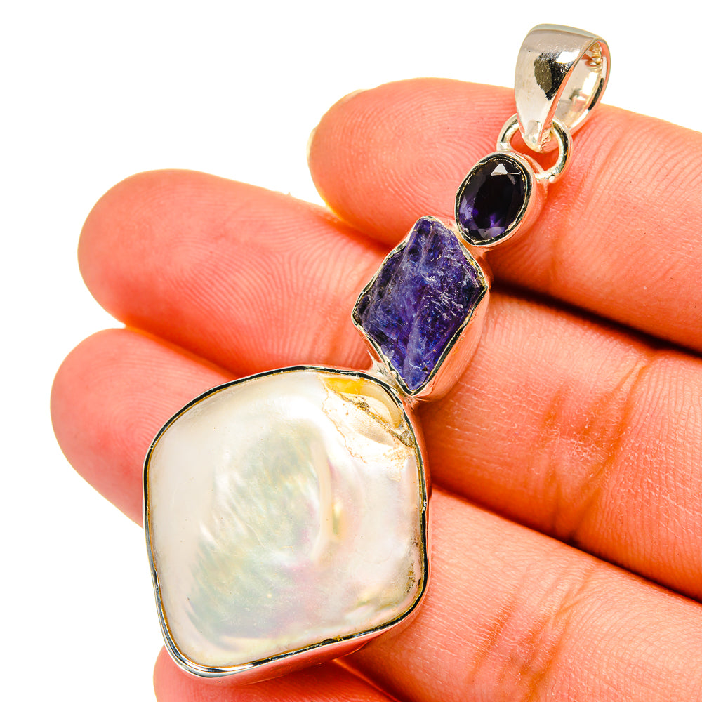 Mother Of Pearl Pendants handcrafted by Anasilvercos - PD11198