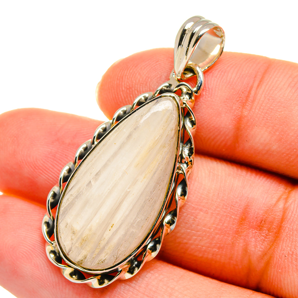 White Scolecite Pendants handcrafted by Anasilvercos - PD11239