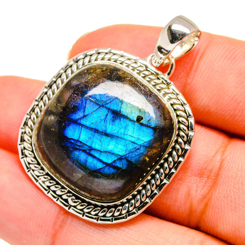 Labradorite Pendants handcrafted by Anasilvercos - PD11244