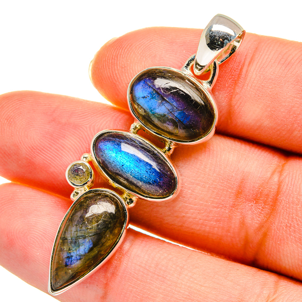 Labradorite Pendants handcrafted by Anasilvercos - PD11268