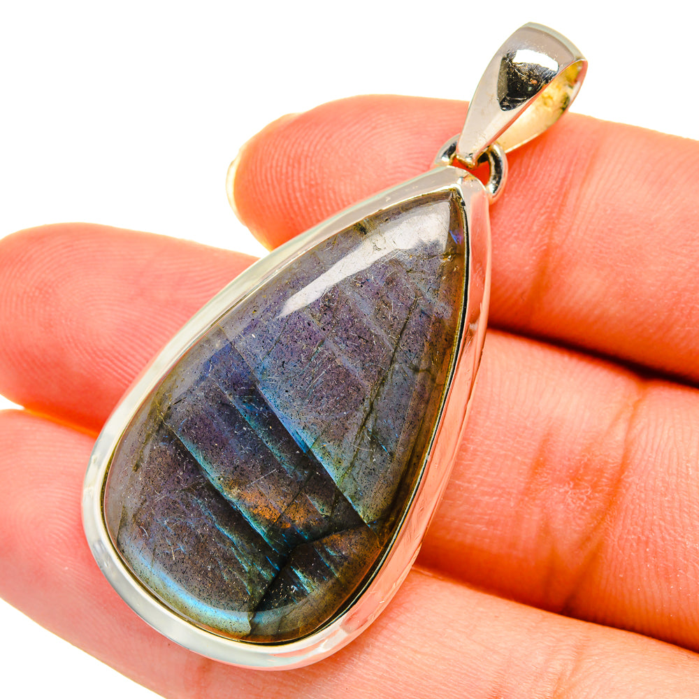 Labradorite Pendants handcrafted by Anasilvercos - PD11271