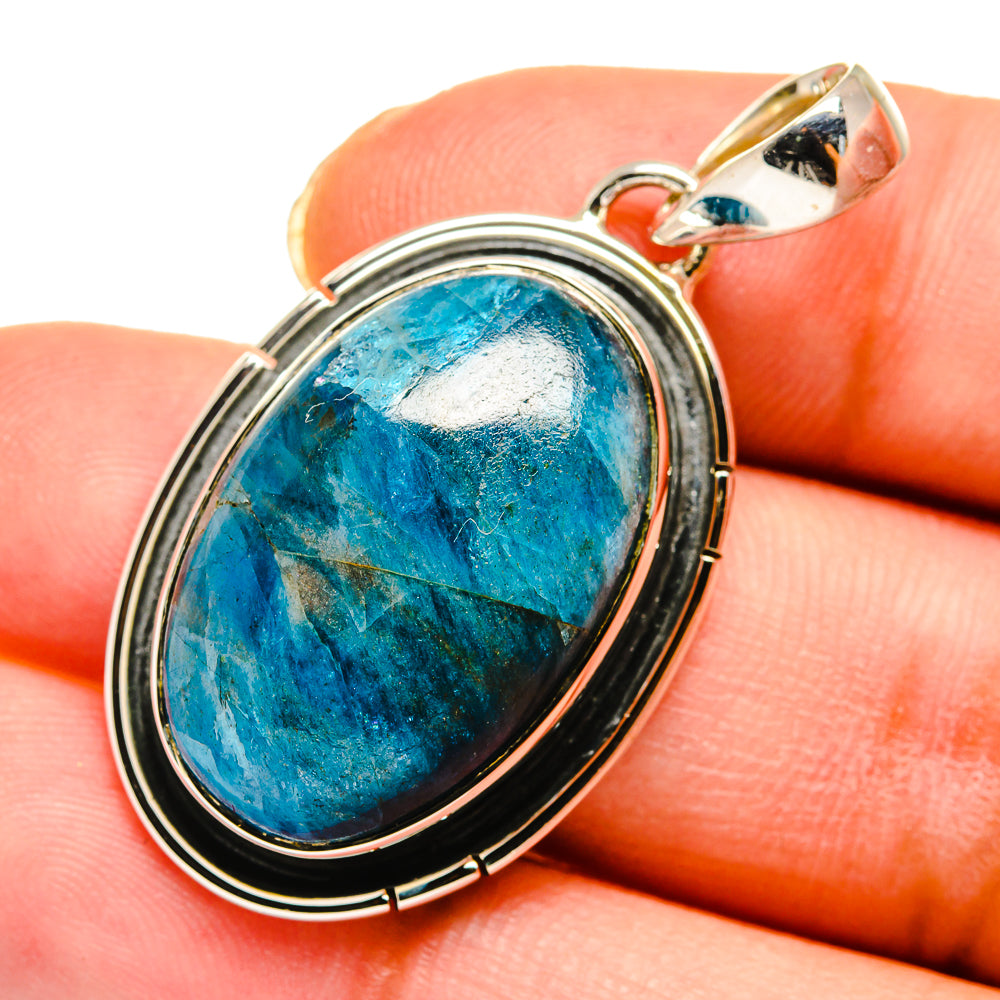 Apatite Pendants handcrafted by Anasilvercos - PD11327