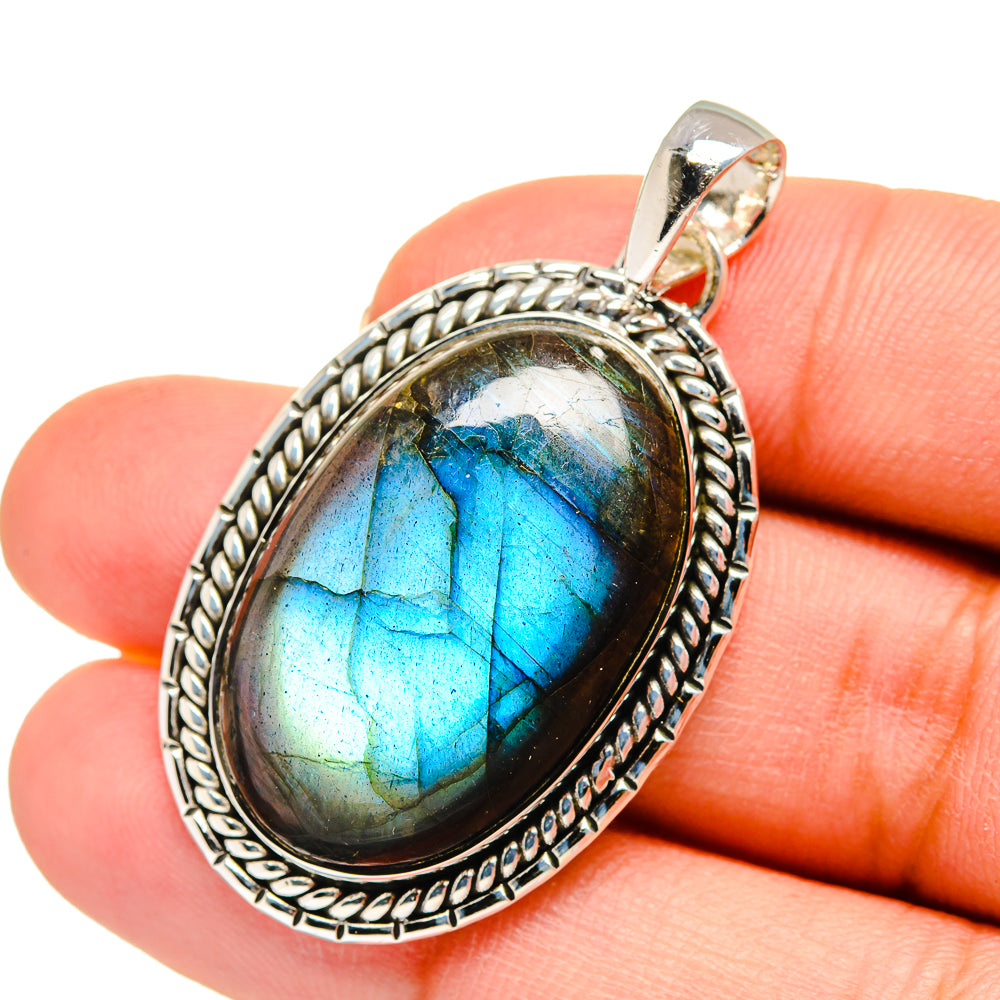 Labradorite Pendants handcrafted by Anasilvercos - PD11471