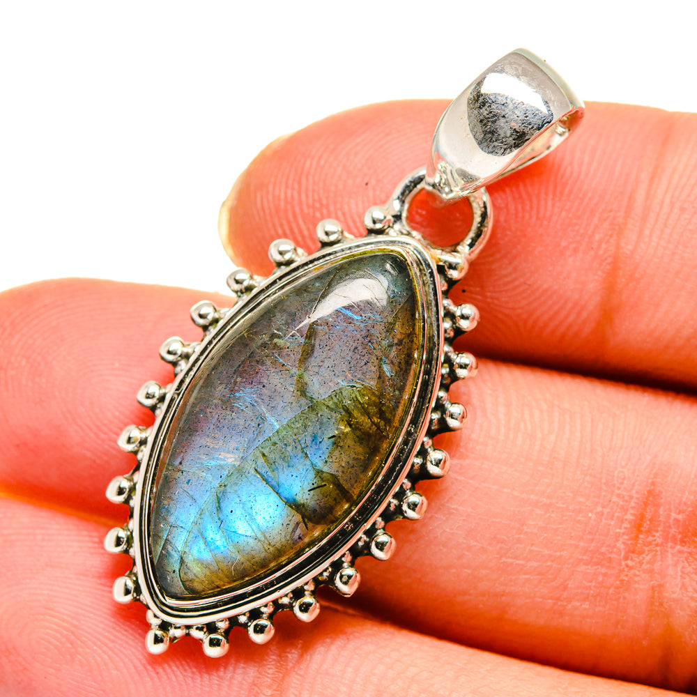Labradorite Pendants handcrafted by Anasilvercos - PD11588