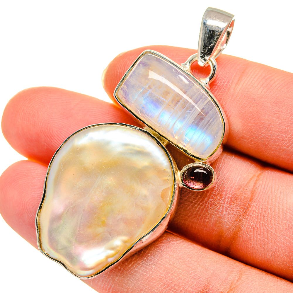Mother Of Pearl Pendants handcrafted by Anasilvercos - PD11763