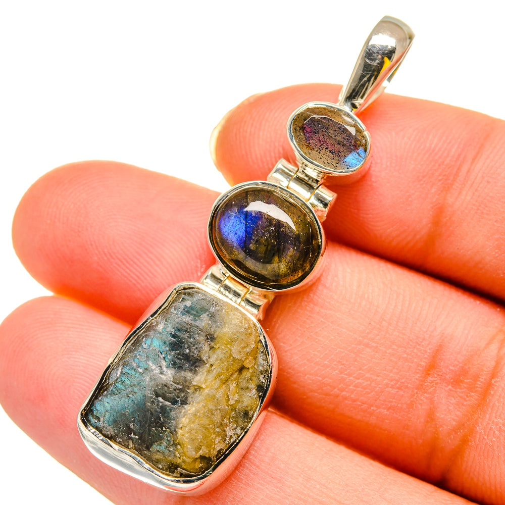 Labradorite Pendants handcrafted by Anasilvercos - PD11916