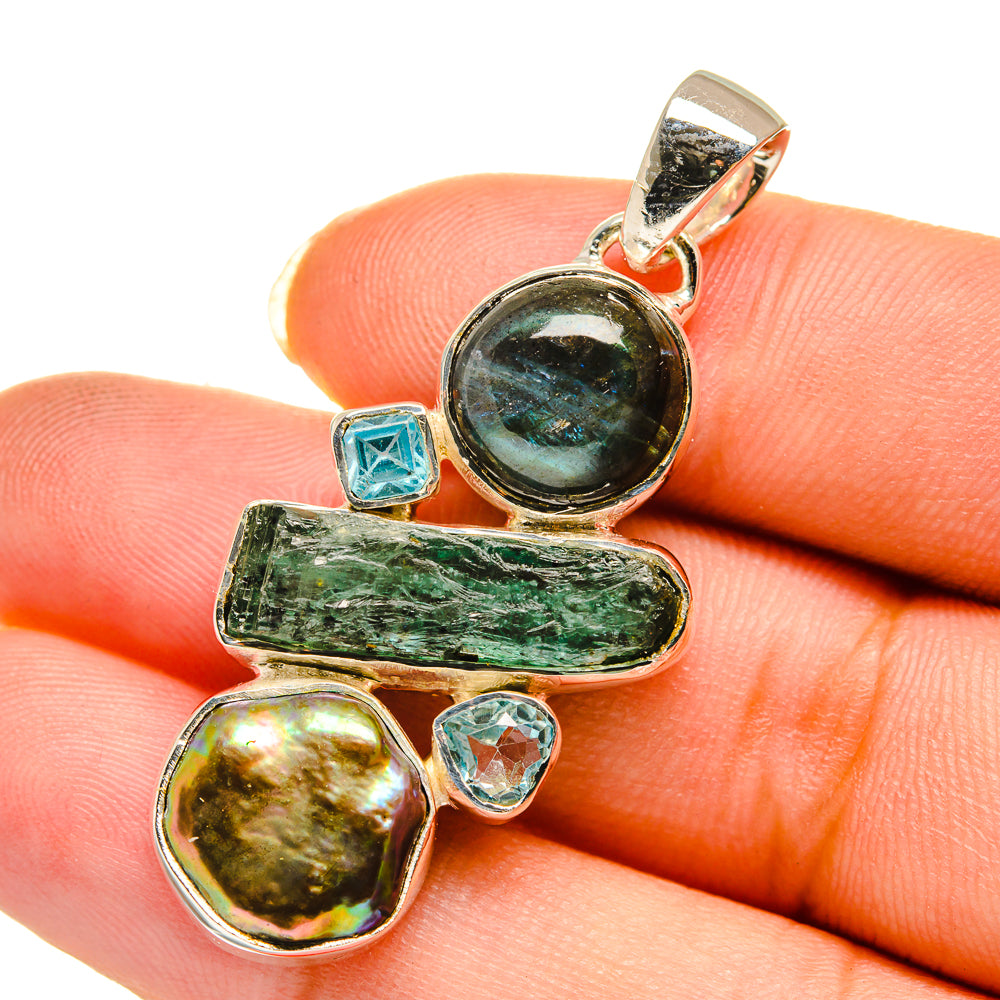 Labradorite Pendants handcrafted by Anasilvercos - PD12104