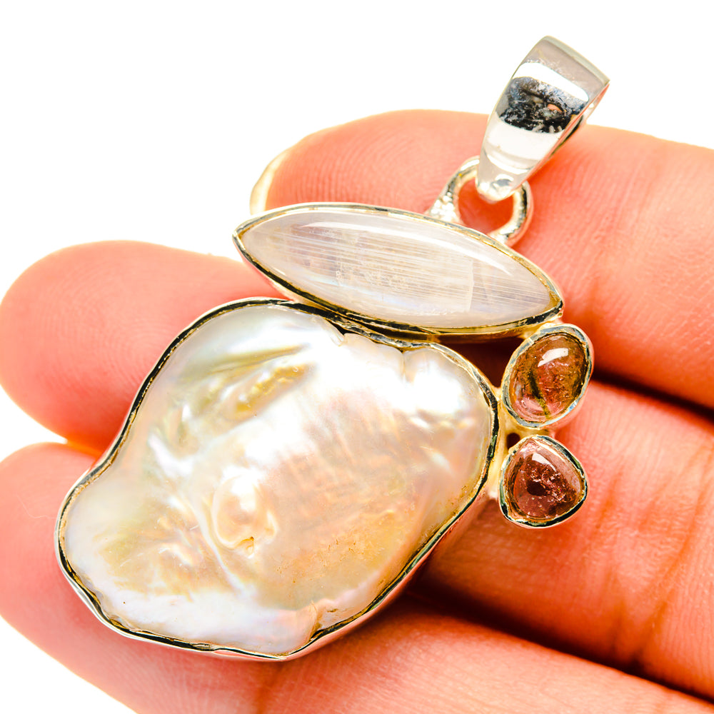 Mother Of Pearl Pendants handcrafted by Anasilvercos - PD12205