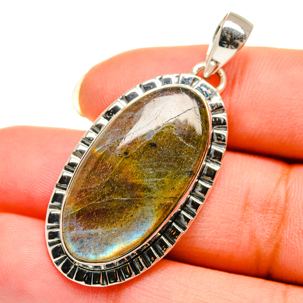 Labradorite Pendants handcrafted by Anasilvercos - PD12312