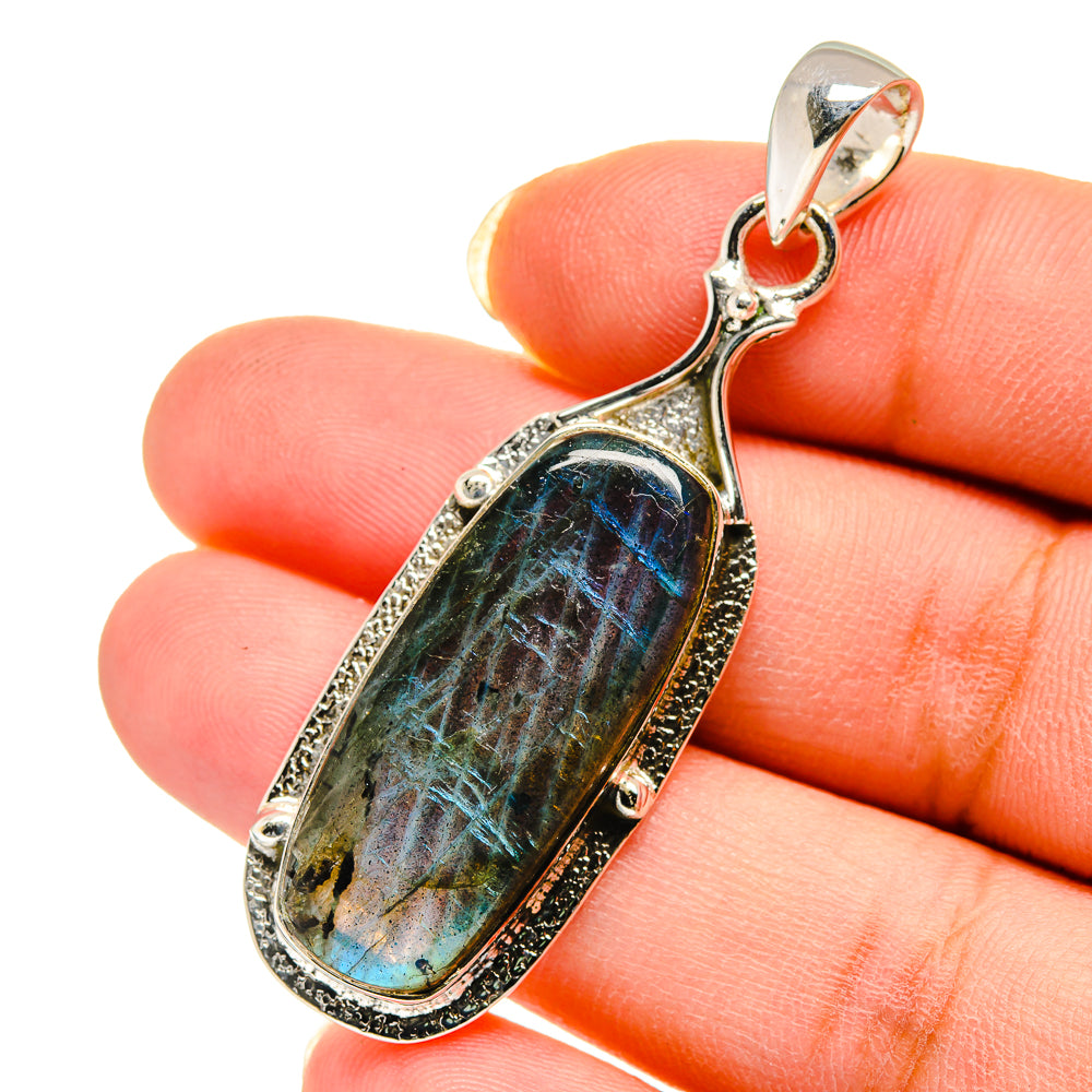 Labradorite Pendants handcrafted by Anasilvercos - PD12414