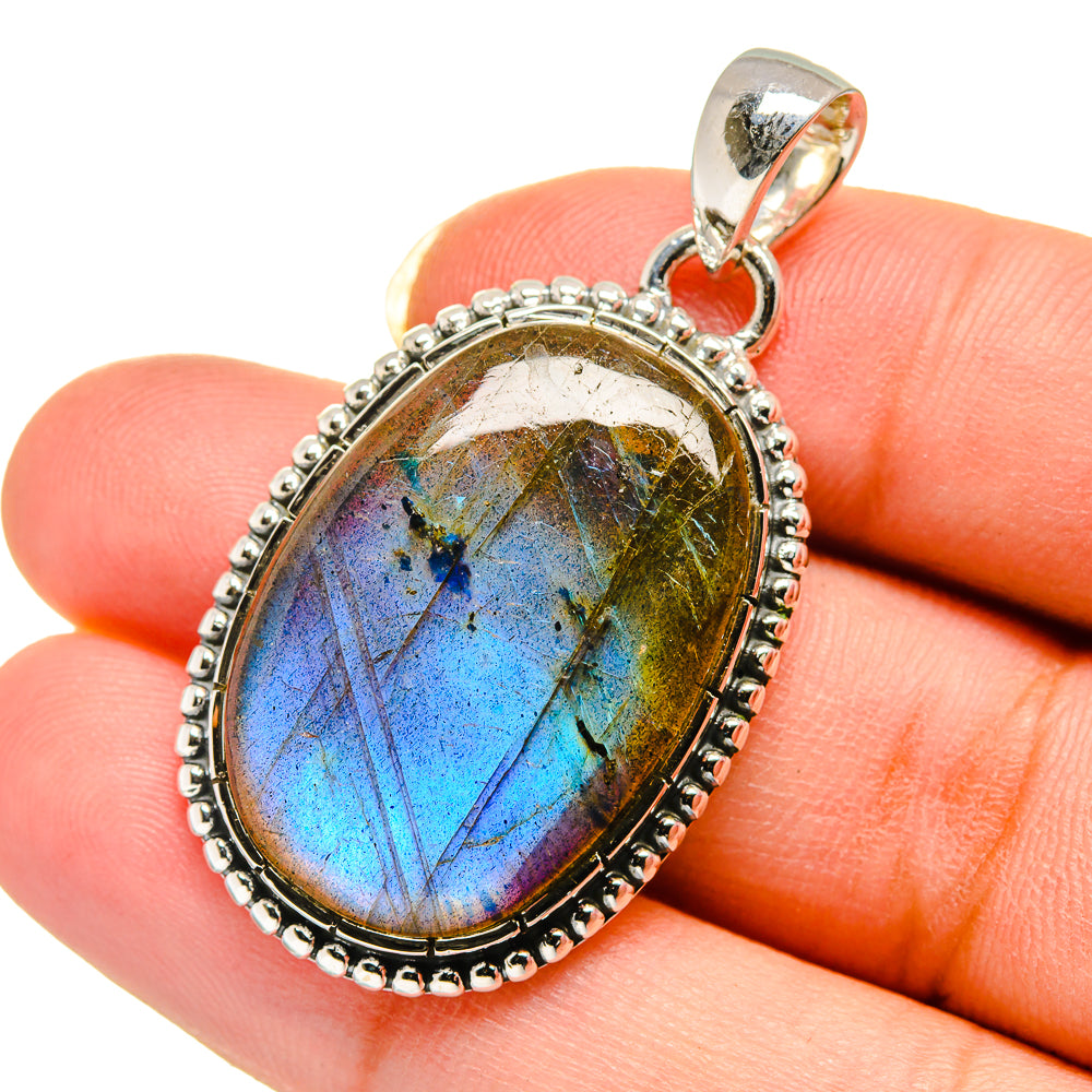 Labradorite Pendants handcrafted by Anasilvercos - PD12516