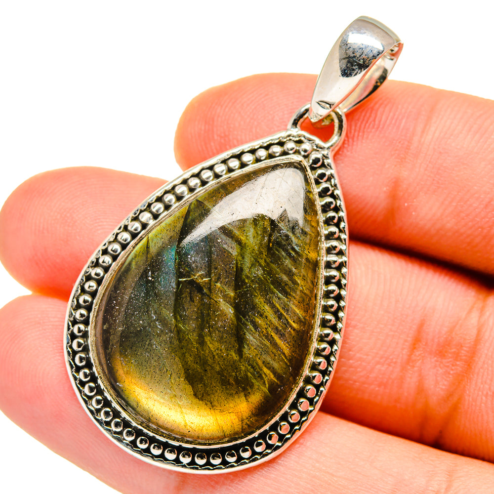 Labradorite Pendants handcrafted by Anasilvercos - PD12702