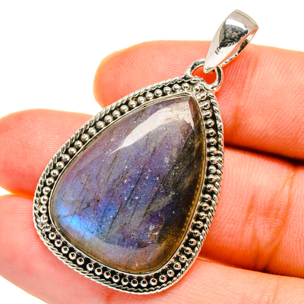 Labradorite Pendants handcrafted by Anasilvercos - PD12717